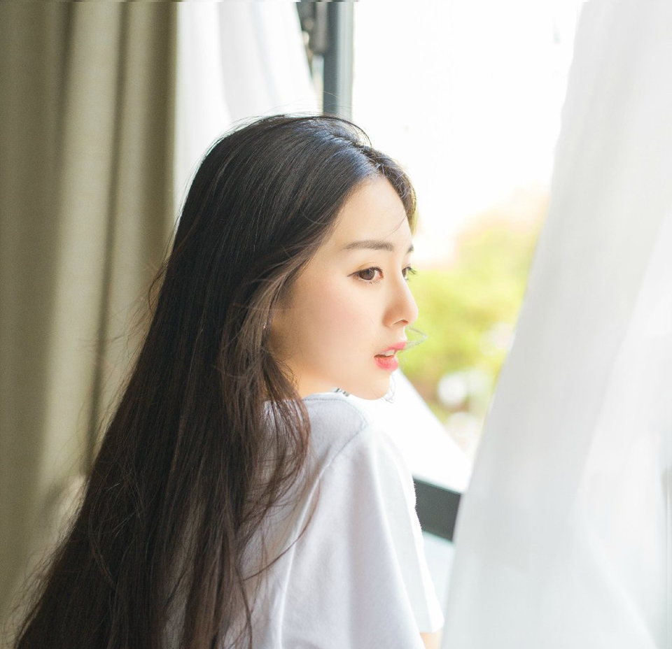 没有一宗友情是地久天长的。人们在你的生活里来去如流，有时，友情的过程是短暂的，有限的。